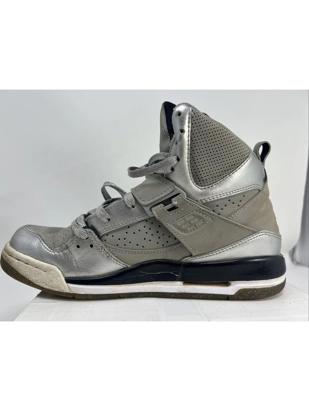 Nike gray silver